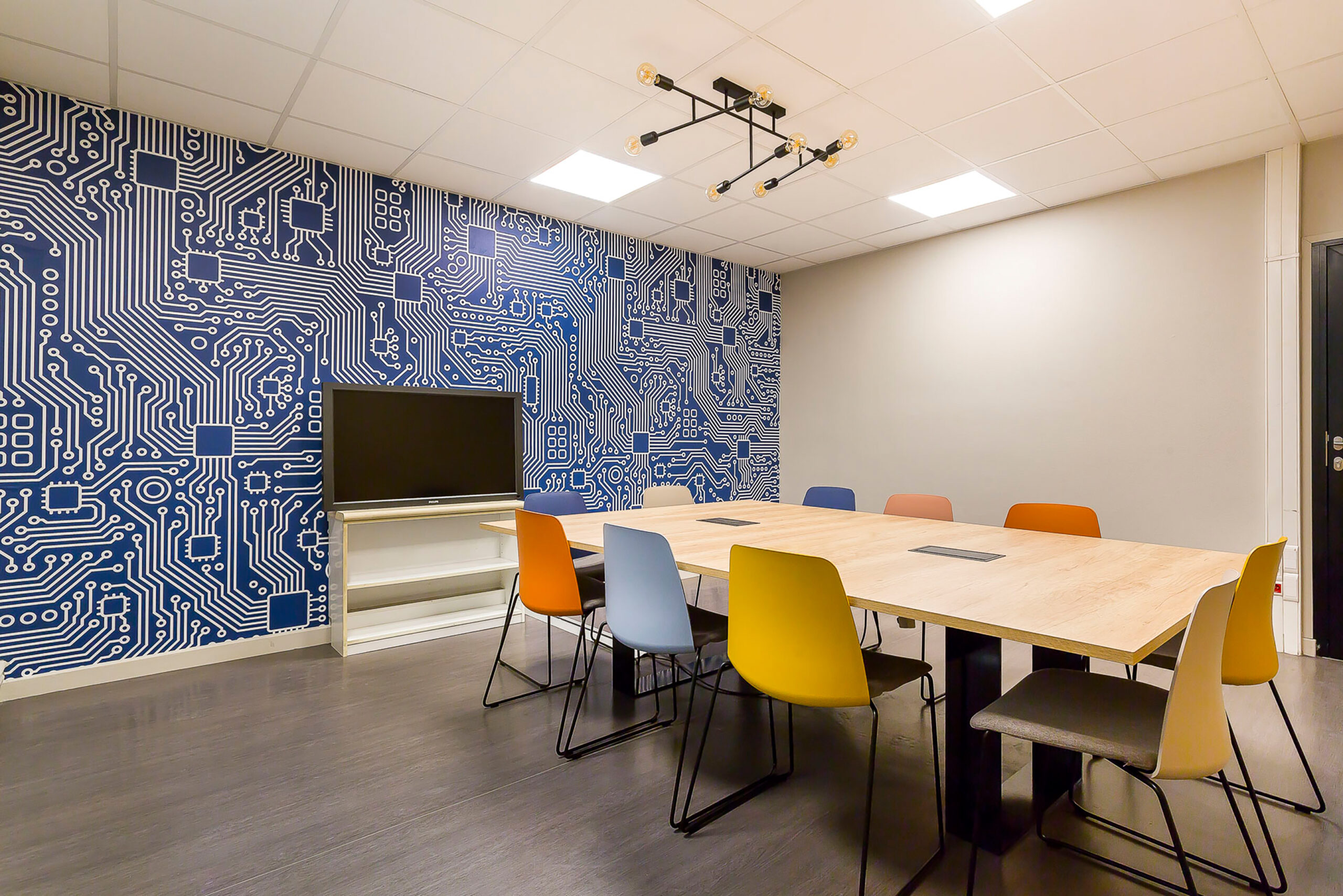 installation-salle-de-r-union-r-server-une-salle-de-r-union-aobkq